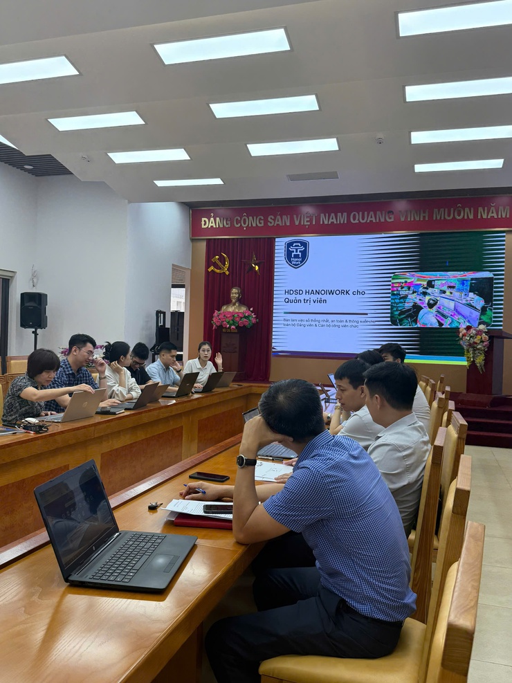 PHƯỜNG NGHĨA ĐÔ TỔ CHỨC TẬP HUẤN TRIỂN KHAI HỆ THỐNG KHÔNG GIAN LÀM VIỆC SỐ HANOIWORK- Ảnh 1.