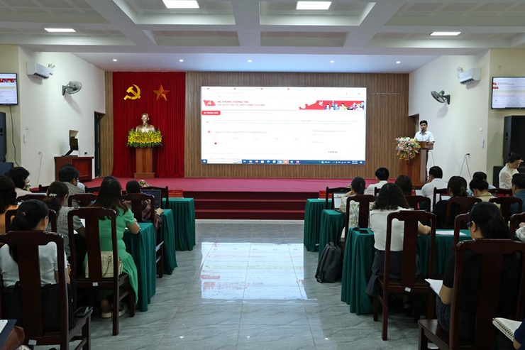 Xuân Mai: Tập huấn sử dụng Hệ thống thông tin giải quyết thủ tục hành chính của Đảng, thúc đẩy chuyển đổi số trong công tác Đảng- Ảnh 5.