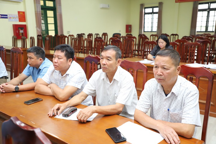 Hội nghị nghe báo cáo kết quả rà soát diện tích đất rừng hiện có và xây dựng phương án trồng cây dược liệu trên địa bàn xã- Ảnh 3.