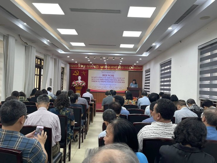 ĐẢNG ỦY PHƯỜNG LÁNG TỔ CHỨC HỘI NGHỊ SƠ KẾT KẾT CÔNG TÁC KIỂM TRA, GIÁM SÁT QUÝ I VÀ TRIỂN KHAI PHƯƠNG HƯỚNG, NHIỆM VỤ TRỌNG TÂM CÔNG TÁC QUÝ II NĂM 2026- Ảnh 3.