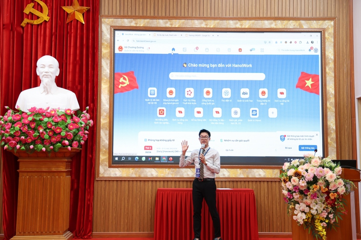 Xã Chương Dương đẩy mạnh chuyển đổi số với tập huấn hệ thống HanoiWork cho hơn 100 cán bộ- Ảnh 3.