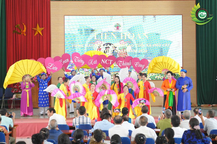 PHÚ CÁT TỔ CHỨC THÀNH CÔNG LIÊN HOAN "TIẾNG HÁT DÂN CA NGƯỜI CAO TUỔI" LẦN THỨ NHẤT NĂM 2026- Ảnh 5.