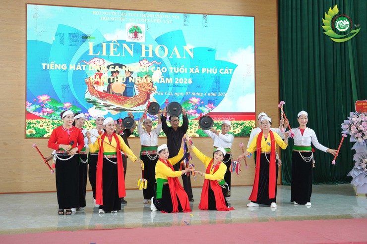 PHÚ CÁT TỔ CHỨC THÀNH CÔNG LIÊN HOAN "TIẾNG HÁT DÂN CA NGƯỜI CAO TUỔI" LẦN THỨ NHẤT NĂM 2026- Ảnh 7.