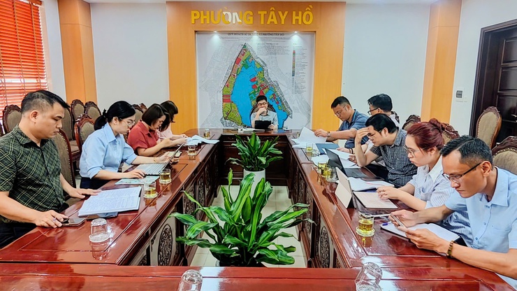 Tây Hồ quyết tâm đẩy mạnh cải cách hành chính, xây dựng chính quyền số phục vụ nhân dân- Ảnh 2.