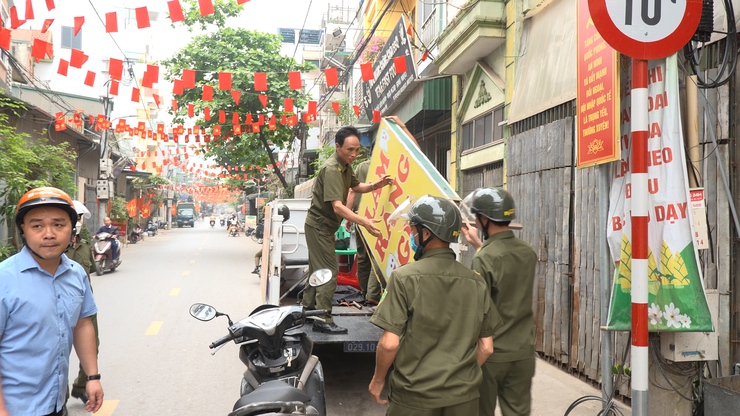 Thanh Oai quyết liệt tháo gỡ "điểm nghẽn" trật tự đô thị- Ảnh 7.