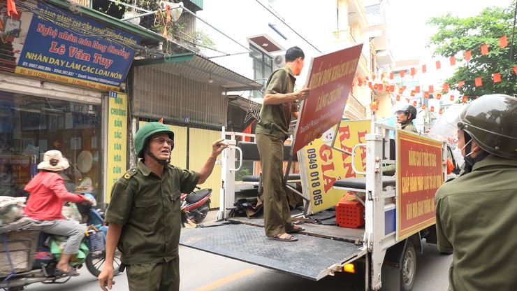 Thanh Oai quyết liệt tháo gỡ "điểm nghẽn" trật tự đô thị- Ảnh 8.