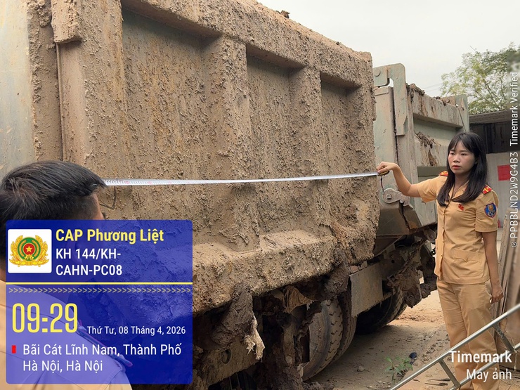 CÔNG AN PHƯỜNG PHƯƠNG LIỆT TIẾN HÀNH TỔNG RÀ SOÁT XE TẢI TỰ ĐỔ, XE SƠ-MI RƠ-MOÓC TỰ ĐỔ TRÊN 15.000kg- Ảnh 3.