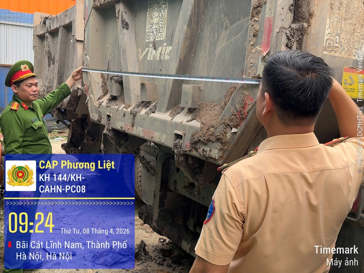 CÔNG AN PHƯỜNG PHƯƠNG LIỆT TIẾN HÀNH TỔNG RÀ SOÁT XE TẢI TỰ ĐỔ, XE SƠ-MI RƠ-MOÓC TỰ ĐỔ TRÊN 15.000kg- Ảnh 5.