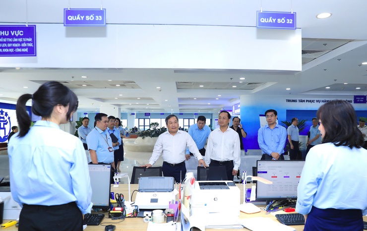 Hà Nội: Nâng cao chất lượng cải cách hành chính phục vụ người dân và doanh nghiệp- Ảnh 4. Hà Nội: Nâng cao chất lượng cải cách hành chính phục vụ người dân và doanh nghiệp- Ảnh 4.