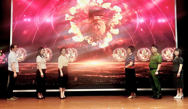 Phường Giảng Võ phát động hai Cuộc thi chính luận và Báo cáo viên năm 2026; Ký kết các Chương trình phối hợp công tác giữa Ban Xây dựng Đảng Đảng ủy và UBND phường, Công an phường, Ban Chỉ huy Quân sự phường giai đoạn 2026-2030- Ảnh 3.