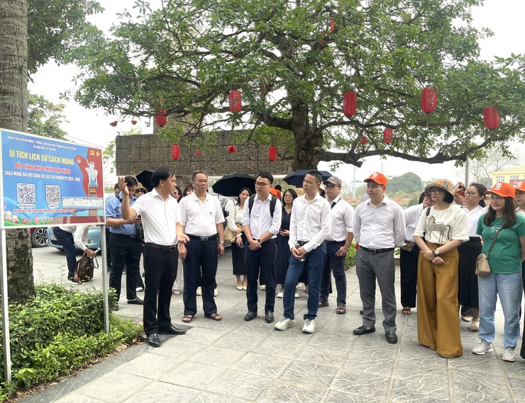 LỚP TRUNG CẤP LÝ LUẬN CHÍNH TRỊ K36B-25 (TW3)  THAM QUAN THỰC TẾ TẠI XÃ ỨNG HÒA.- Ảnh 5.