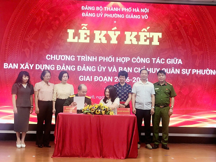 Phường Giảng Võ phát động hai Cuộc thi chính luận và Báo cáo viên năm 2026; Ký kết các Chương trình phối hợp công tác giữa Ban Xây dựng Đảng Đảng ủy và UBND phường, Công an phường, Ban Chỉ huy Quân sự phường giai đoạn 2026-2030- Ảnh 6.