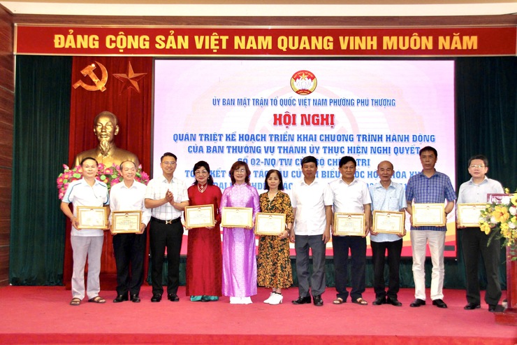 Ủy ban MTTQ Việt Nam phường Phú Thượng tổ chức hội nghị quán triệt nghị quyết số 02-NQ/TW của Bộ chính trị và tổng kết công tác bầu cử nhiệm kỳ 2026–2031- Ảnh 6.