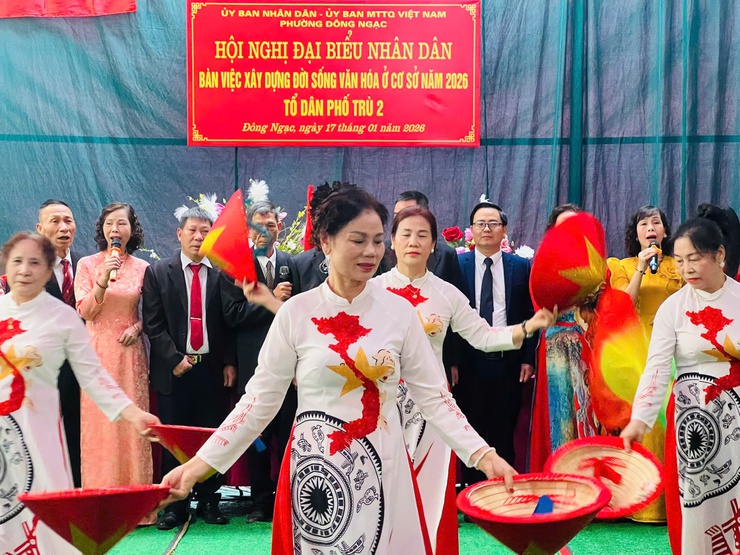 Phường Đông Ngạc có nhiều đổi mới trong việc tổ chức Hội nghị đại biểu Nhân dân bàn việc xây dựng đời sống văn hóa năm 2026- Ảnh 1.