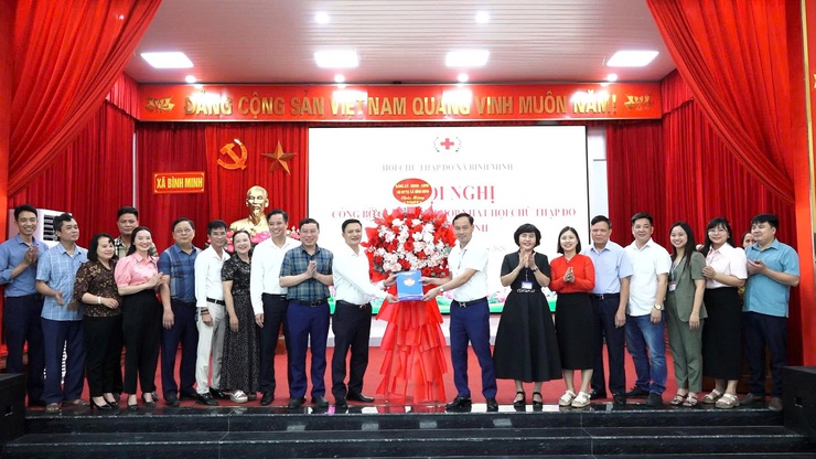 HỘI NGHỊ CÔNG BỐ QUYẾT ĐỊNH HỢP NHẤT HỘI CHỮ THẬP ĐỎ XÃ BÌNH MINH- Ảnh 2.