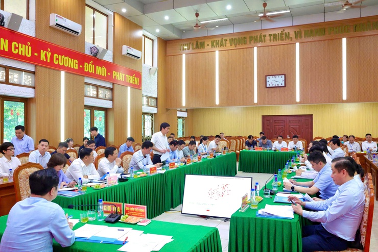 HĐND thành phố Hà Nội tổ chức hội nghị giám sát chuyên đề các dự án lớn, quan trọng thực hiện theo Nghị quyết số 258/2025/QH15 của Quốc hội làm việc thực địa tại các dự án Khu đô thị đa mục tiêu trên địa bàn Thành phố

- Ảnh 7.