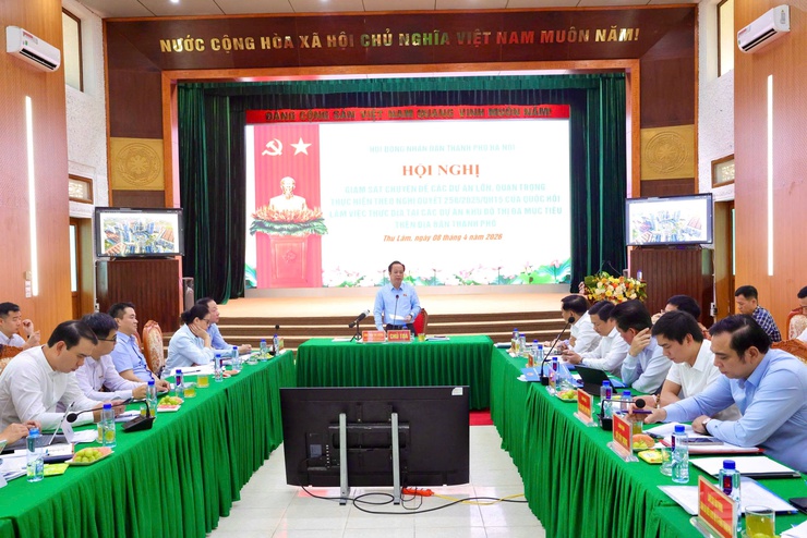 HĐND thành phố Hà Nội tổ chức hội nghị giám sát chuyên đề các dự án lớn, quan trọng thực hiện theo Nghị quyết số 258/2025/QH15 của Quốc hội làm việc thực địa tại các dự án Khu đô thị đa mục tiêu trên địa bàn Thành phố

- Ảnh 2.