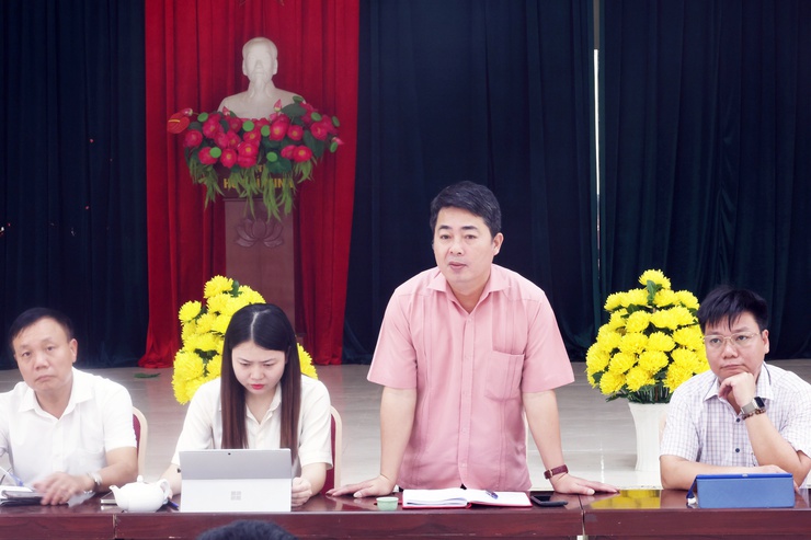 Xã Hòa Phú: Tổ chức Hội nghị đối thoại với các hộ dân có diện tích đất bị thu hồi để thực hiện dự án tuyến đường từ chợ Sẽ đi Đồng Lạc, tỉnh lộ 429.

- Ảnh 2.