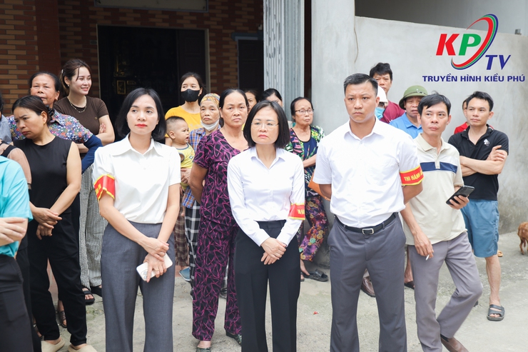 Phòng thi hành án dân sự Thành phố Hà Nội khu vực số 10 cưỡng chế thi hành án dân sự tại thôn Bái Nội- Ảnh 2.