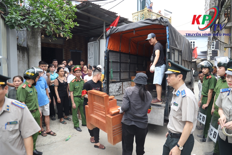 Phòng thi hành án dân sự Thành phố Hà Nội khu vực số 10 cưỡng chế thi hành án dân sự tại thôn Bái Nội- Ảnh 12.
