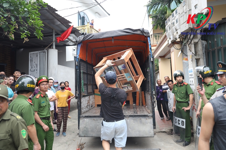 Phòng thi hành án dân sự Thành phố Hà Nội khu vực số 10 cưỡng chế thi hành án dân sự tại thôn Bái Nội- Ảnh 9.