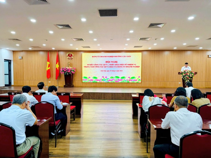 ĐẢNG ỦY DOANH NGHIỆP PHƯỜNG CẦU GIẤY CÔNG BỐ THÀNH LẬP 02 CHI BỘ MỚI, TRIỂN KHAI NHIỆM VỤ TRỌNG TÂM QUÝ II/2026- Ảnh 4.