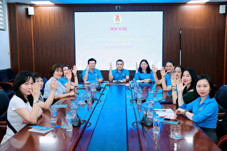 Công đoàn phường Cầu Giấy tổ chức Hội nghị Ban Chấp hành lần thứ III, nhiệm kỳ 2025–2030- Ảnh 1.