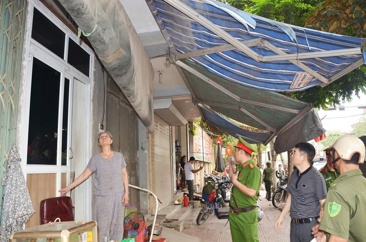 Phường Tùng Thiện ra quân lập lại trật tự, kỷ cương, văn minh đô thị trên địa bàn- Ảnh 3.