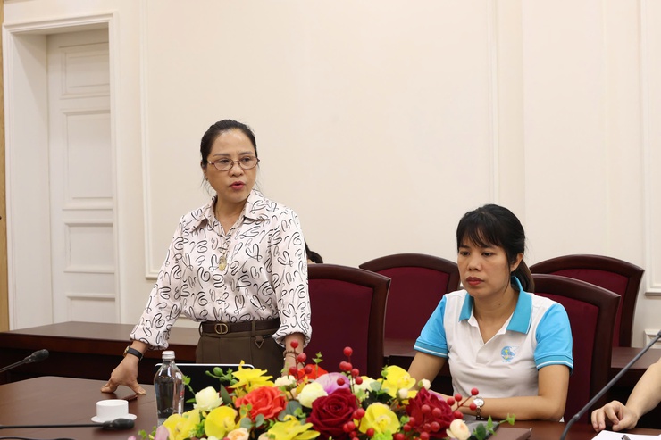 Vân Đình triển khai kế hoạch ra quân tổng vệ sinh môi trường và trồng cây tại kênh Tân Phương- Ảnh 2.