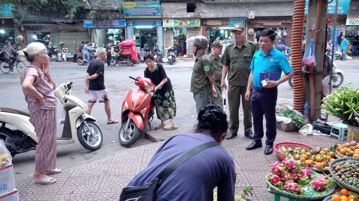 CÔNG ĐOÀN PHƯỜNG VĂN MIẾU – QUỐC TỪ GIÁM: TỰ QUẢN TUYẾN PHỐ TRẦN QUÝ CÁP – NHỮNG KẾT QUẢ TÍCH CỰC SAU 5 NGÀY RA QUÂN - Ảnh 4.