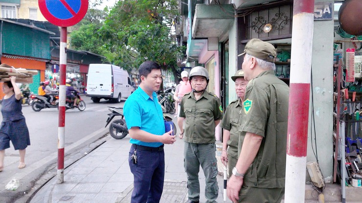 CÔNG ĐOÀN PHƯỜNG VĂN MIẾU – QUỐC TỪ GIÁM: TỰ QUẢN TUYẾN PHỐ TRẦN QUÝ CÁP – NHỮNG KẾT QUẢ TÍCH CỰC SAU 5 NGÀY RA QUÂN - Ảnh 9.