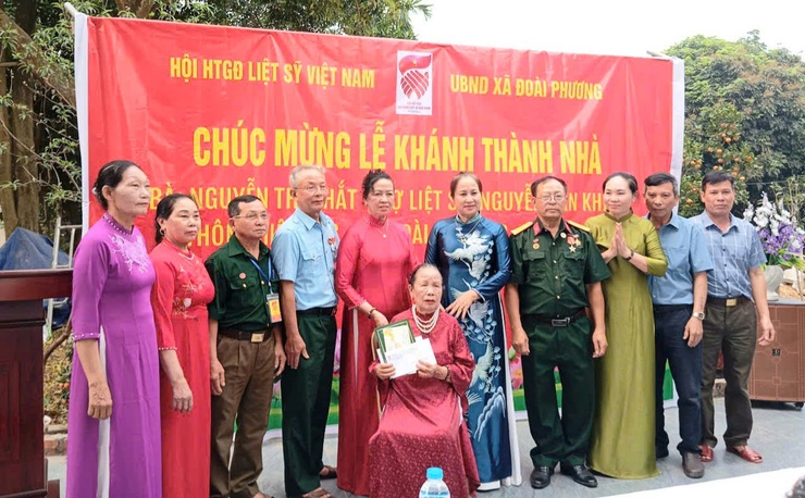 Khánh thành nhà tình nghĩa tại thôn Thiên Lộc, xã Đoài Phương- Ảnh 2.