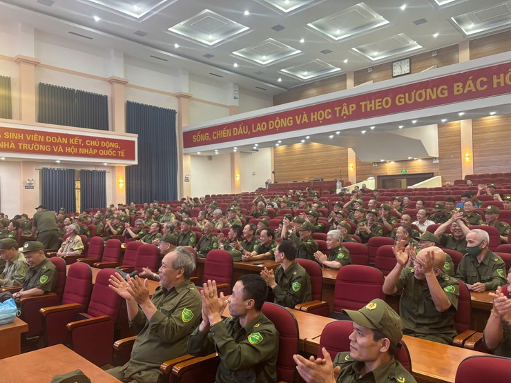 Tăng cường tuyên truyền, tập huấn nghiệp vụ cho lực lượng tham gia bảo vệ An ninh ở cơ sở trên địa bàn phường Kim Liên- Ảnh 5.