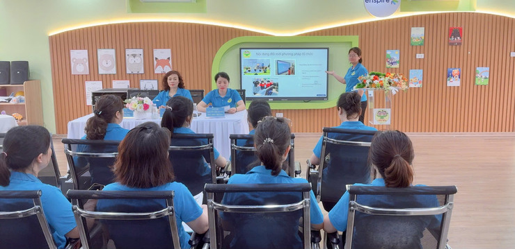 CHỦ ĐỀ: "TUYÊN TRUYỀN NGHỊ QUYẾT 02-NQ/TW NGÀY 17/03/2026 CỦA BỘ CHÍNH TRỊ VỀ PHÁT TRIỂN THỦ ĐÔ HÀ NỘI TRONG KỶ NGUYÊN MỚI".- Ảnh 2.