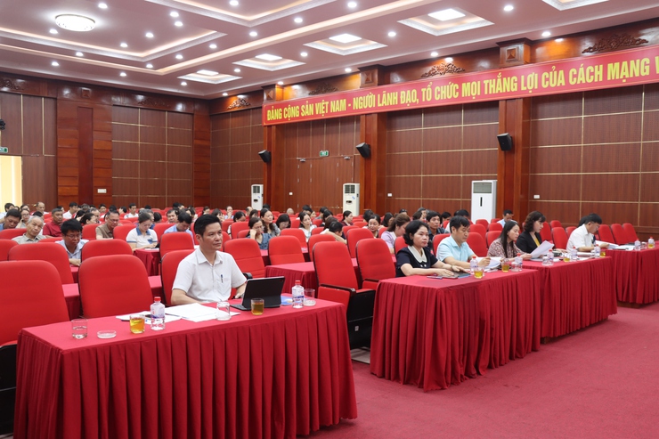 Phú Xuyên triển khai công tác tổng dọn VSMT và phát động phong trào “Sáng - xanh - sạch - đẹp” năm 2026- Ảnh 1.