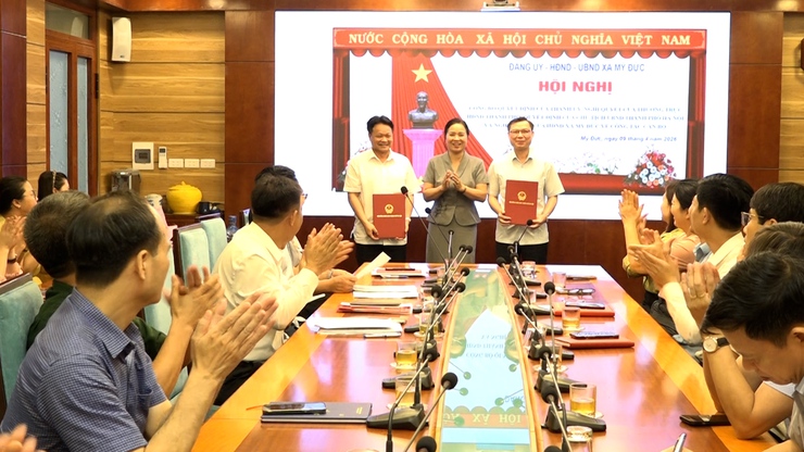 Xã Mỹ Đức công bố các Quyết định của Ban Thường vụ Thành ủy; các Nghị quyết, Quyết định của HĐND, UBND Thành phố và Nghị quyết của HĐND xã về công tác cán bộ- Ảnh 5.