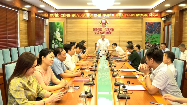 Xã Mỹ Đức công bố các Quyết định của Ban Thường vụ Thành ủy; các Nghị quyết, Quyết định của HĐND, UBND Thành phố và Nghị quyết của HĐND xã về công tác cán bộ- Ảnh 1.