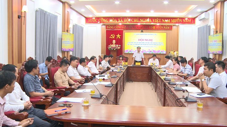 UBND xã Phúc Lộc tổ chức Hội nghị làm việc với các nhà thầu đẩy nhanh tiến độ thi công và giải ngân các dự án trên địa bàn xã- Ảnh 10.