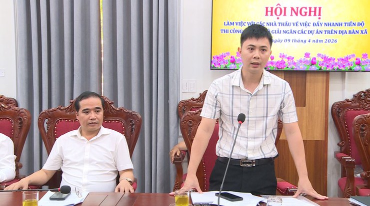 UBND xã Phúc Lộc tổ chức Hội nghị làm việc với các nhà thầu đẩy nhanh tiến độ thi công và giải ngân các dự án trên địa bàn xã- Ảnh 5.