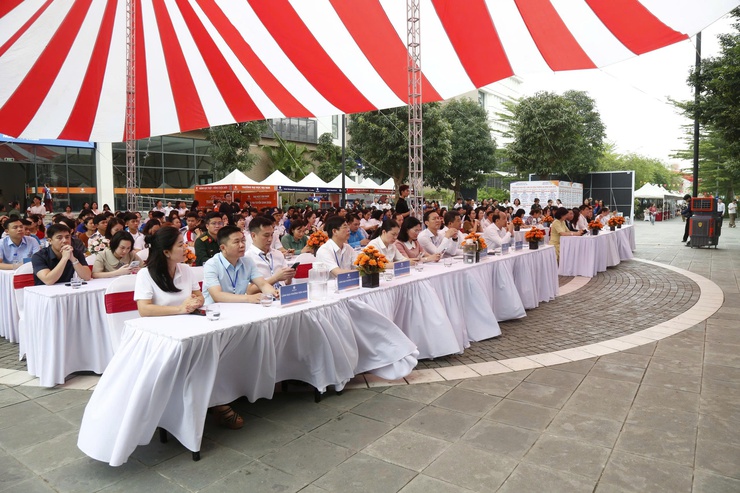 Sôi động Phiên giao dịch việc làm năm 2026- Ảnh 1.