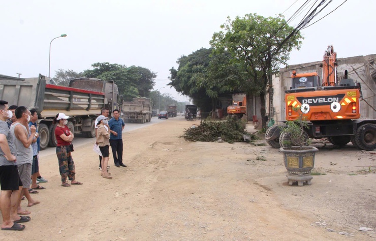 Phú Nghĩa lan tỏa tinh thần tự nguyện bàn giao mặt bằng Dự án nâng cấp Quốc lộ 6- Ảnh 1.