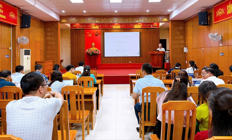 Thanh Liệt: Tập huấn sử dụng không gian làm việc số “HanoiWork” cho cán bộ, công chức, viên chức- Ảnh 4.