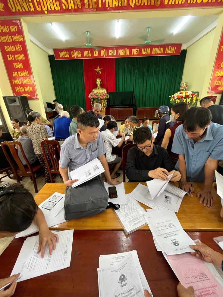 XÁC MINH NHÂN KHẨU, NGHỀ NGHIỆP CHO 217 HỘ DÂN THÔN AN KHOÁI VÀ 1.700 HỘ THÔN CHÂU MAI PHỤC VỤ DỰ ÁN KHU ĐÔ THỊ THỂ THAO OLYMPIC- Ảnh 2.