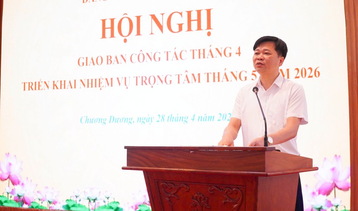 Đảng ủy xã Chương Dương tổ chức trao huy hiệu Đảng đợt 19/5 và giao ban công tác tháng 4- Ảnh 4.