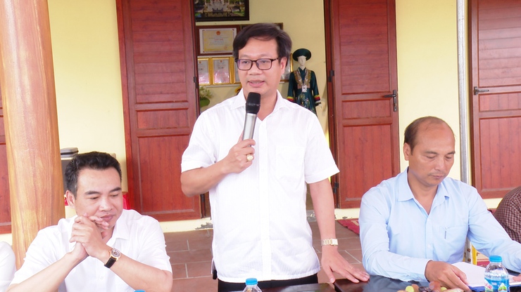 ĐOÀN HỘI ĐỒNG THỦ CÔNG THẾ GIỚI THĂM QUAN LÀNG NGHỀ MAY ÁO DÀI TRUYỀN THỐNG TRẠCH XÁ- Ảnh 1.