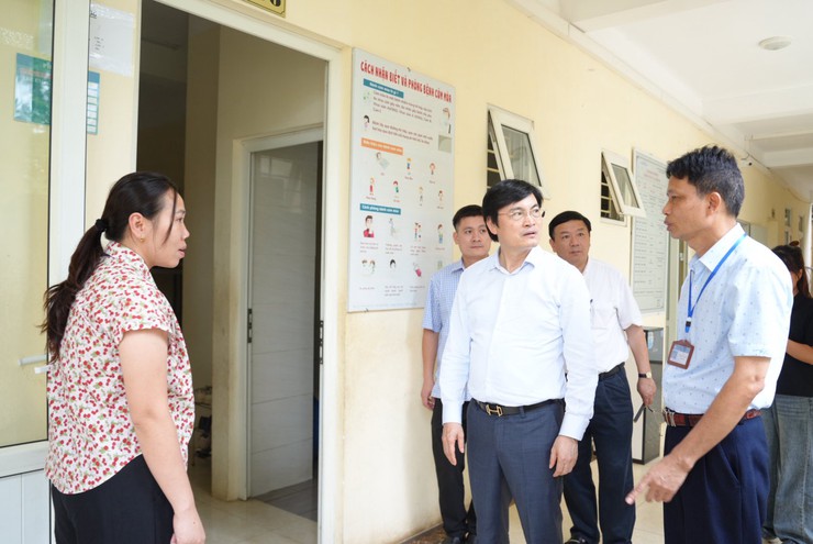 Đoàn công tác Sở Y tế Hà Nội khảo sát thực tế tại các đơn vị - Ảnh 2.