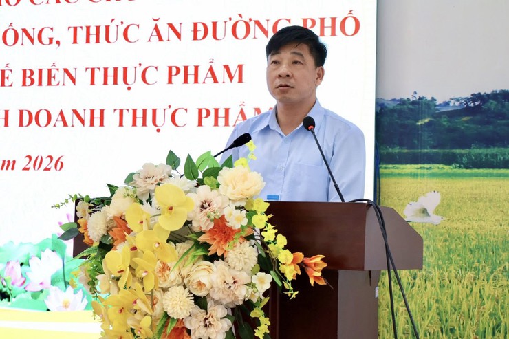 UBND xã Ba Vì tổ chức hội nghị tập huấn kiến thức an toàn thực phẩm cho các cơ sở sản xuất, kinh doanh thực phẩm trên địa bàn- Ảnh 1.