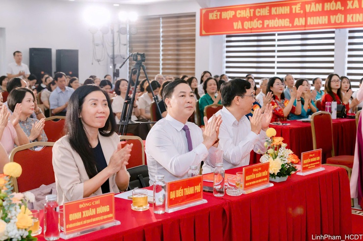 Chung khảo Hội thi báo cáo viên, tuyên truyền viên giỏi phường Phúc Lợi năm 2026- Ảnh 13.