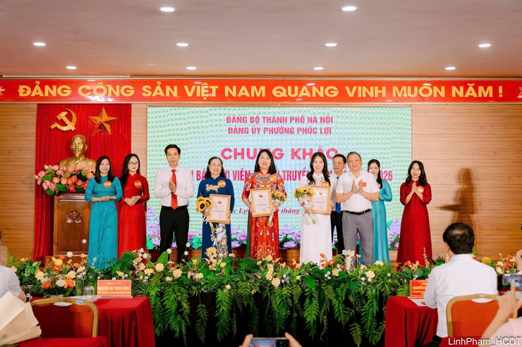 Chung khảo Hội thi báo cáo viên, tuyên truyền viên giỏi phường Phúc Lợi năm 2026- Ảnh 7.