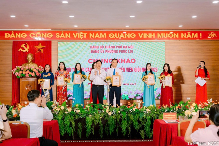 Chung khảo Hội thi báo cáo viên, tuyên truyền viên giỏi phường Phúc Lợi năm 2026- Ảnh 4.